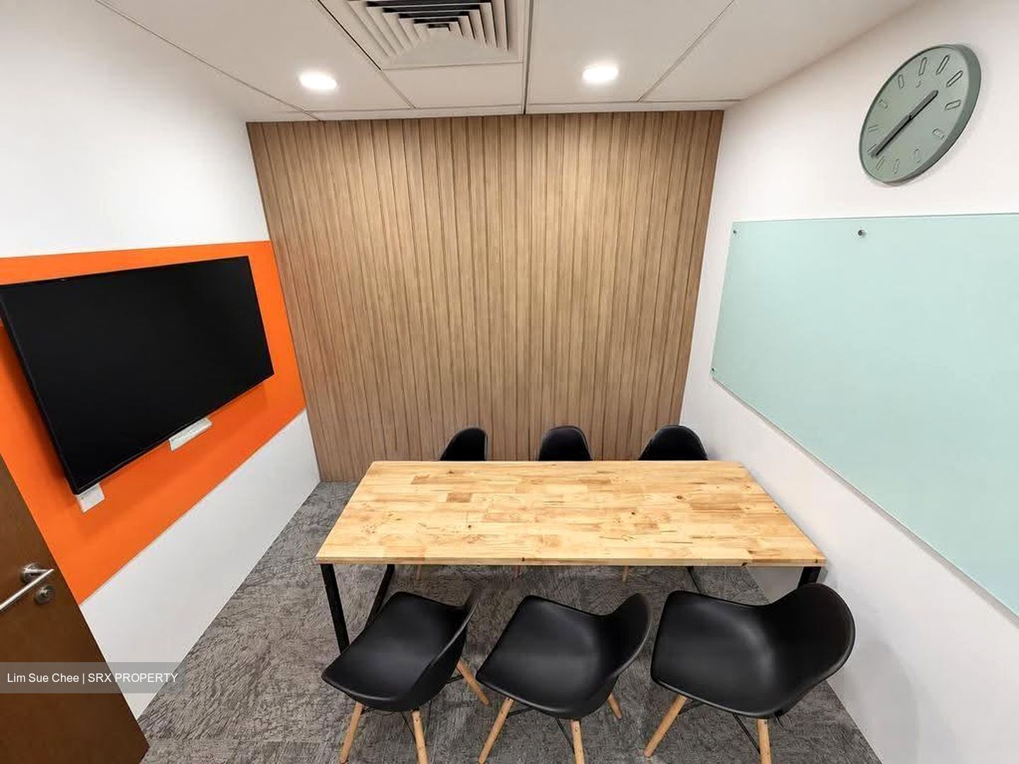 Shaw Centre (D9), Office #630599411